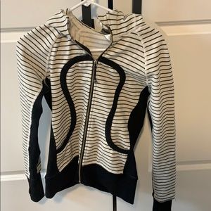 lulu lemon zip up jacket